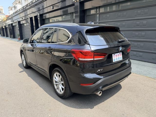 2020/21領 X1 18I 認證車 摸們/定速/M版方向盤/抬顯/電動椅/電尾門/導航/便宜/車況棉/可全額貸款  第20張相片