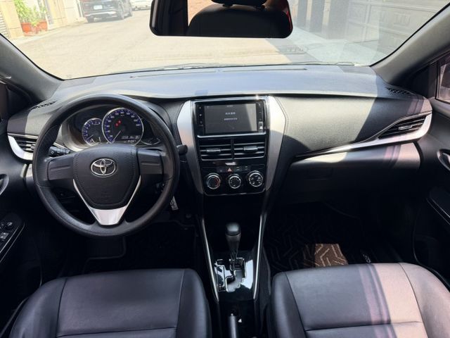 2019 YARIS 豪華影音版 / 認證車/買的便宜就賣的便宜/省油省稅金/女用美車/可全額貸款/車換車  第11張相片