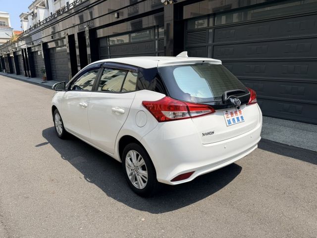 2019 YARIS 豪華影音版 / 認證車/買的便宜就賣的便宜/省油省稅金/女用美車/可全額貸款/車換車  第16張相片