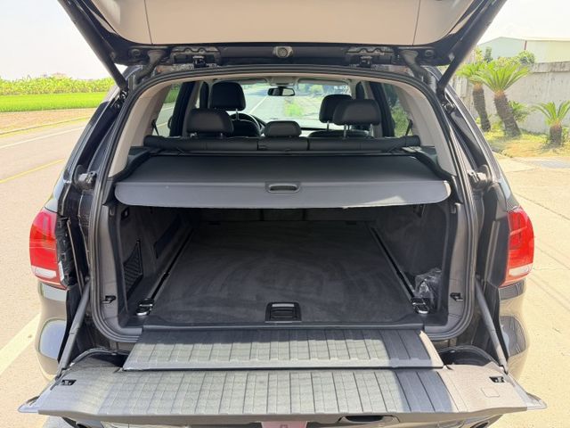 2014年 X5 30D 柴油渦輪/豪華舒適大房車/便宜氣派又不失派頭/電尾門/定速/電動椅/可全額貸款/車換車  第15張相片