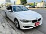 F30 316i 渦輪增壓 全車原鈑件 一手女用車 低里程~1年跑不到1萬 免鑰匙啟動 雙區恆溫空調 原廠HID頭燈  第2張縮圖