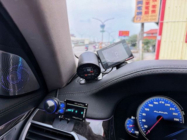 改裝破百萬!! 全車改M760外觀 鍛造引擎 加大渦輪 變速箱強化 馬力880up 升級陶煞 20吋鋁圈 全段排氣管  第13張相片