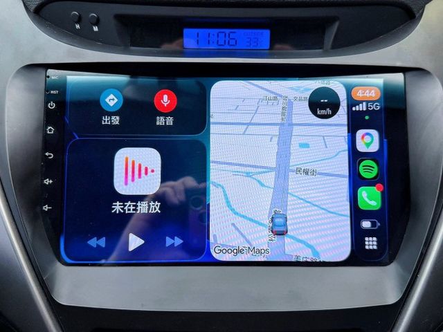 旗艦版 電動天窗 免鑰匙/摸門解鎖 電動座椅 多功能方向盤 升級安卓機 衛星導航 CarPlay系統 倒車顯影  第12張相片