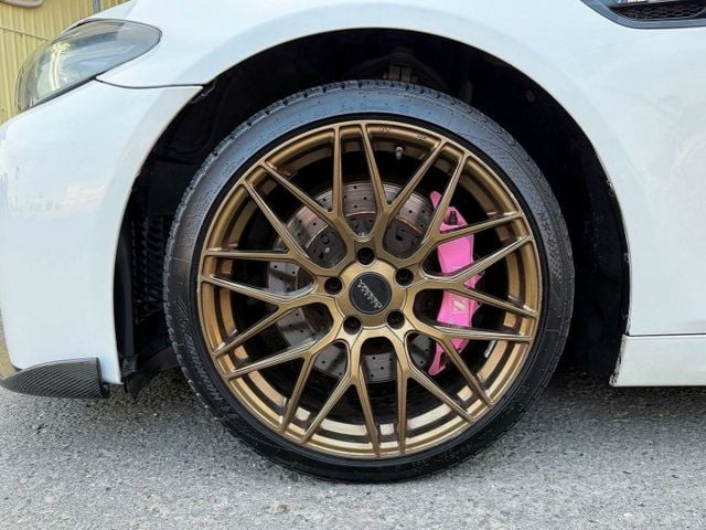 全車改M5外觀 丁字褲方向盤 四出全段排氣管 19吋改裝鋁圈 加大卡鉗 改裝避震器 升級大安卓機 CarPlay系統  第6張相片