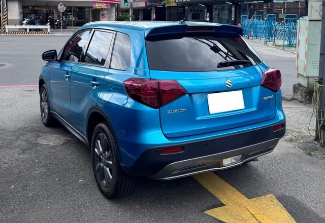 一手女用車 低里程僅跑4萬KM!!! 原漆原鈑件 認證車  第4張相片