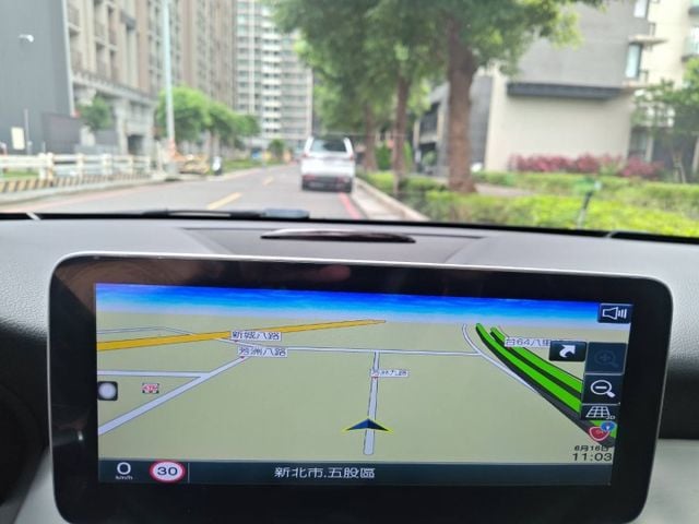 【祺鉅汽車全場認證】五門獵跑、AMG跑車套件、全景天窗、倒車顯影、電尾門、原鈑件  第12張相片