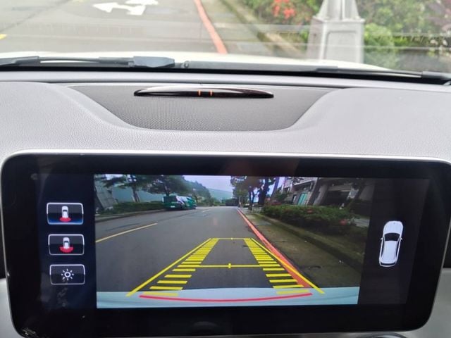 【祺鉅汽車全場認證】五門獵跑、AMG跑車套件、全景天窗、倒車顯影、電尾門、原鈑件  第13張相片