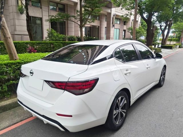 【祺鉅汽車全場認證】盲點、環景、CarPlay 、JBL音響、環艙氣氛燈、原廠保養  第5張相片