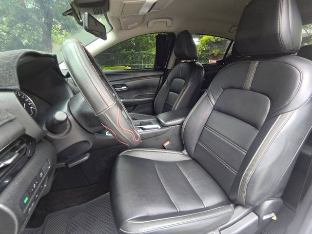 【祺鉅汽車全場認證】盲點、環景、CarPlay 、JBL音響、環艙氣氛燈、原廠保養  第9張相片