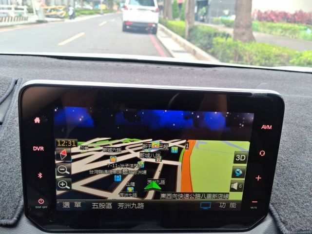【祺鉅汽車全場認證】盲點、環景、CarPlay 、JBL音響、環艙氣氛燈、原廠保養  第13張相片