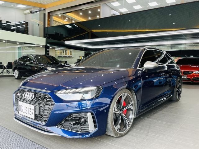 AUDI RS4  第1張相片