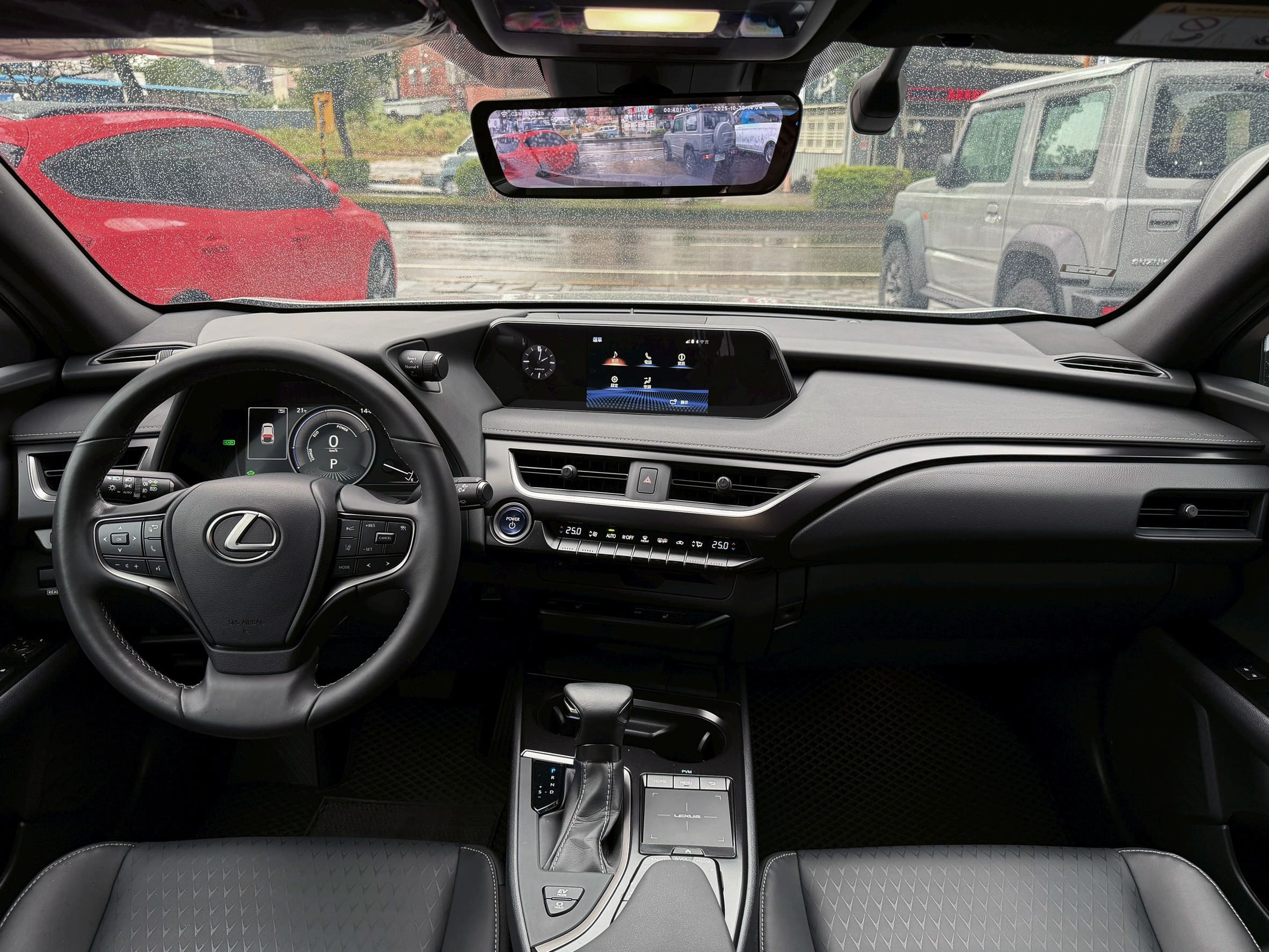 2022年式 Lexus UX250h 豪華版 油電 0938-920-586 周先生 LINE ID : 0938920586  第3張相片