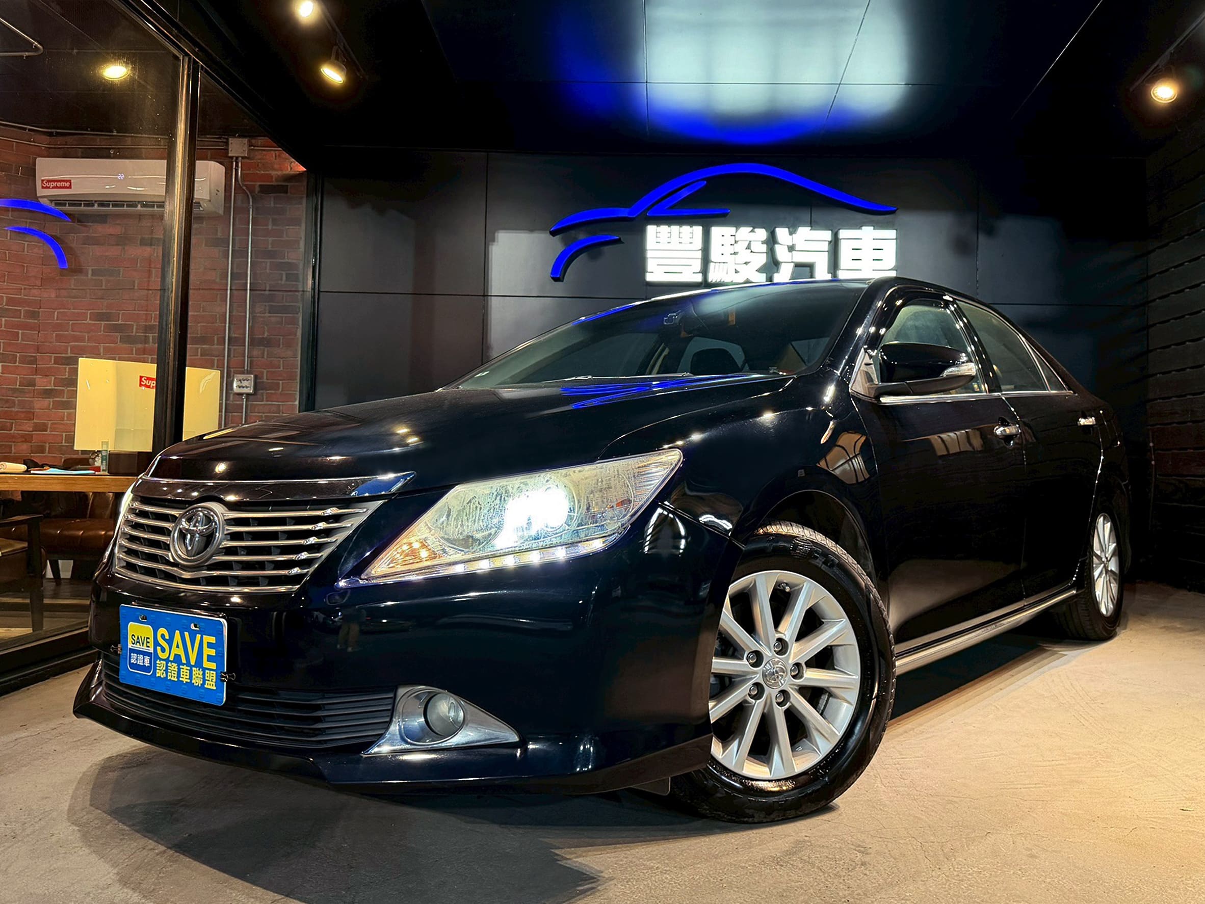 2013 Toyota Camry 2.0 汽油 只跑7萬 0938-920-586 周先生 LINE ID : 0938920586  第1張相片