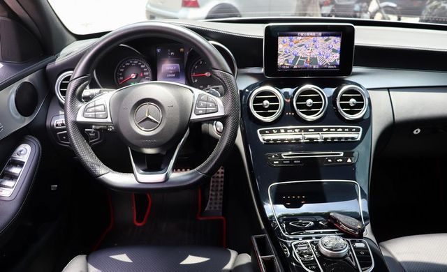 BENZ C250  第4張相片