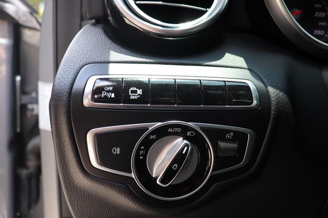 BENZ C250  第17張相片