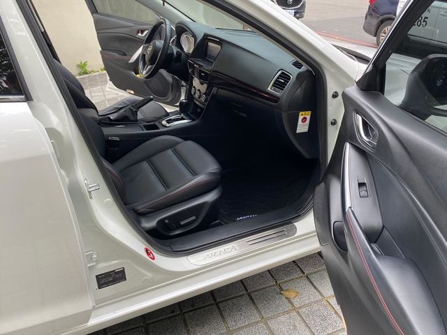 MAZDA MAZDA 6  第9張相片
