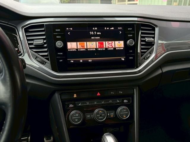 歡迎視訊賞車，330TSI 2.0四傳，原廠保養，原鈑件，認證車。ACC、AEB、車道維持、車道偏離警示、全景天窗、電尾  第10張相片