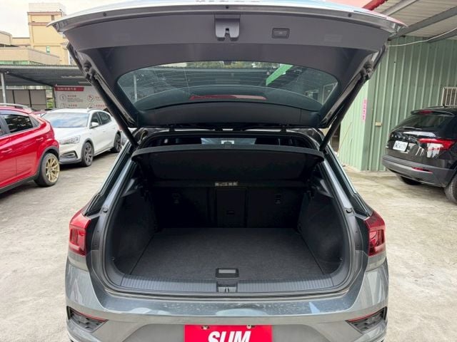 歡迎視訊賞車，330TSI 2.0四傳，原廠保養，原鈑件，認證車。ACC、AEB、車道維持、車道偏離警示、全景天窗、電尾  第13張相片