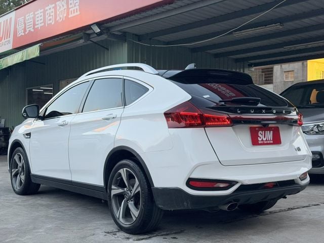 歡迎視訊賞車。改裝駐車冷氣，有車露需求朋友省一筆。環景勁化版，免鑰啟動、環景影像、電動尾門、換檔撥片、LED頭燈。  第8張相片