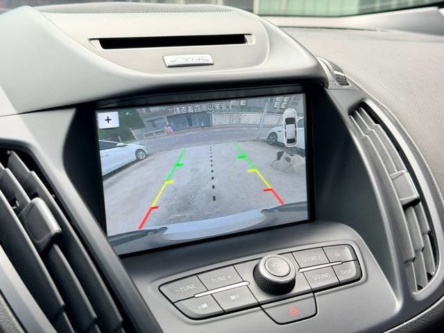 歡迎視訊賞車。時尚經典型，免鑰啟動、盲點偵測、電動尾門、全景天窗、定速、感應雨刷、感應頭燈、循跡防滑，跑十萬，里程保證。  第15張相片