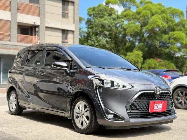 歡迎視訊賞車。五人座豪華+有電動側滑門、定速、盲點偵測、恆溫空調、免鑰啟動、AEB自動緊急煞車、車道偏離警示。可全額貸款  第3張相片