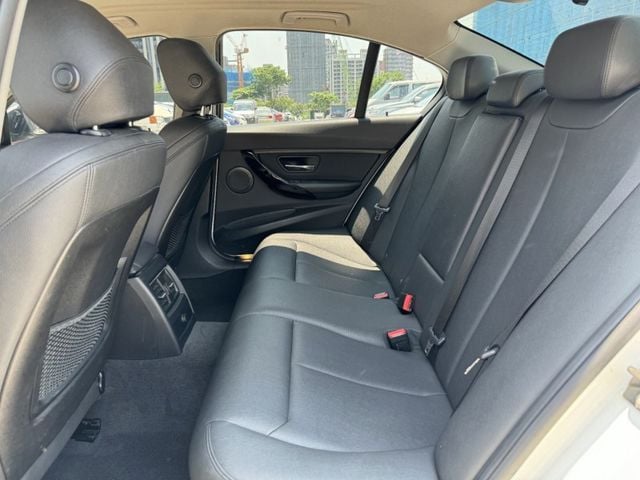 BMW/ 寶馬  3 SERIES  318i  第7張相片