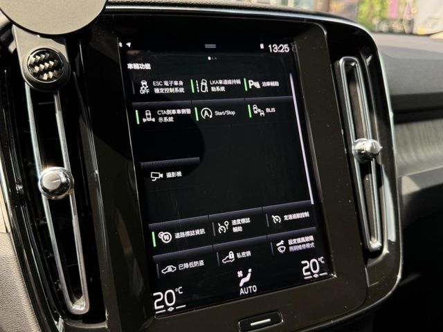 Volvo  XC40 Volvo XC40 低里程保證 Lv2 盲點 360環景 原  第11張相片