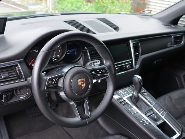 PORSCHE  Macan  第6張相片