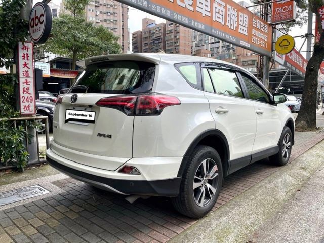 Toyota  RAV4  第20張相片