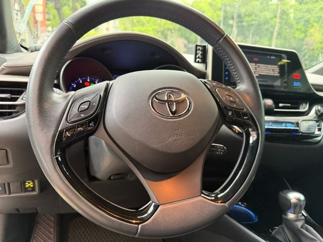 Toyota  C-HR C  第6張相片
