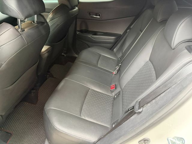 Toyota  C-HR C  第10張相片