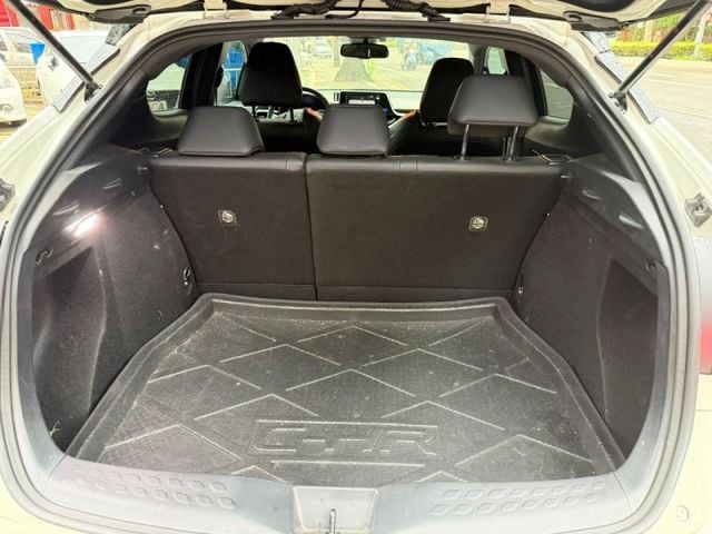 Toyota  C-HR C  第11張相片