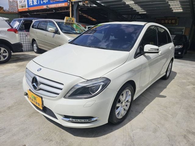 Mercedes-Benz/賓士   B-CLASS  B180  第1張相片