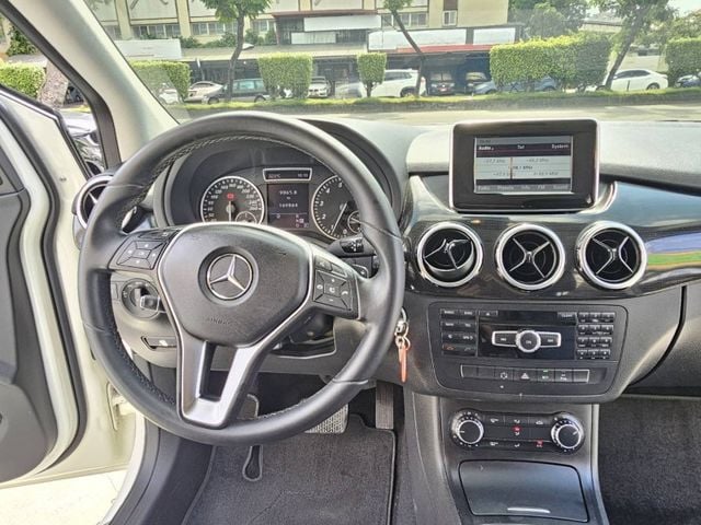 Mercedes-Benz/賓士   B-CLASS  B180  第12張相片
