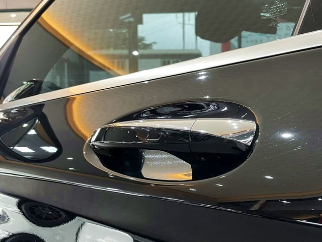 Mercedes-Benz/賓士 GLC300  第9張相片