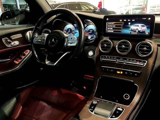Mercedes-Benz/賓士 GLC300  第14張相片