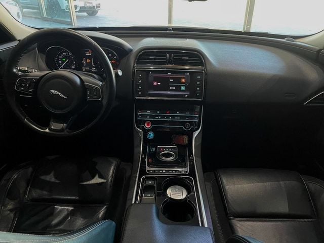 Jaguar XF  第11張相片