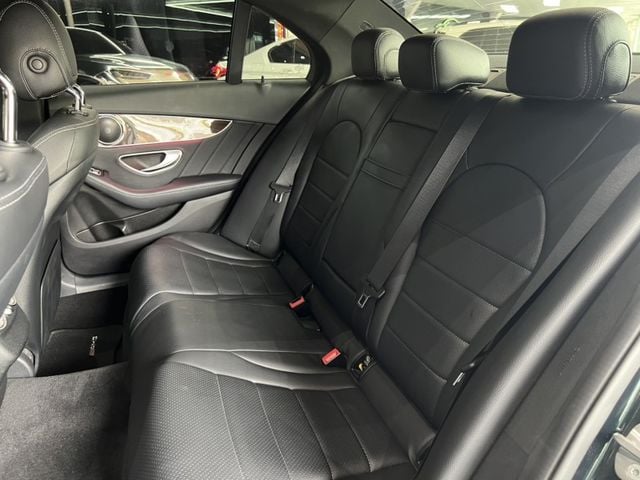 Mercedes-Benz/賓士 C300  第10張相片