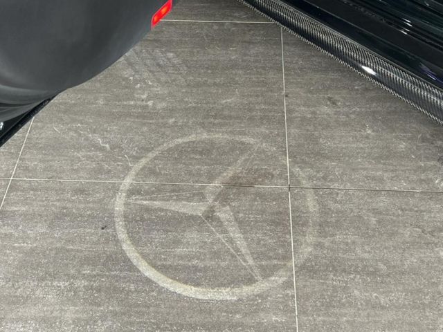 Mercedes-Benz/賓士 C300  第16張相片