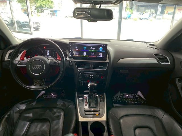 Audi A4  第12張相片
