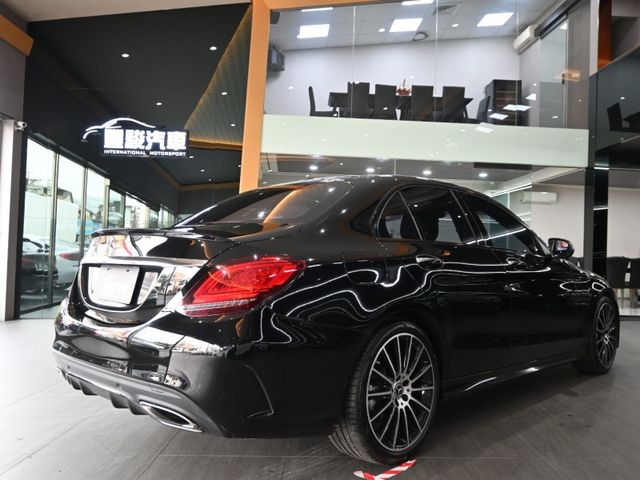 Mercedes-Benz/賓士 C300  第5張相片