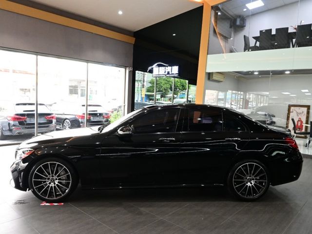 Mercedes-Benz/賓士 C300  第6張相片