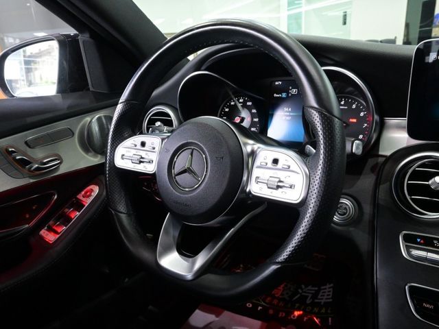 Mercedes-Benz/賓士 C300  第13張相片