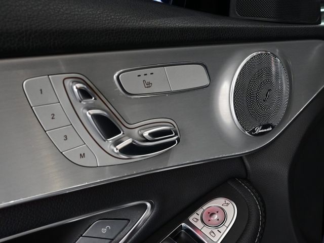 Mercedes-Benz/賓士 C300  第18張相片
