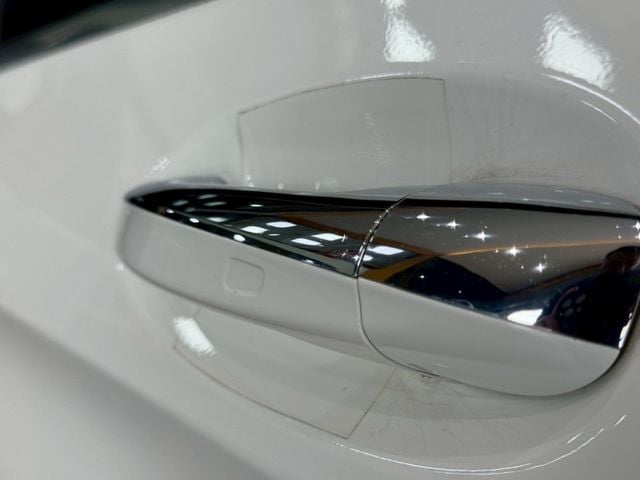 Mercedes-Benz/賓士   第3張相片
