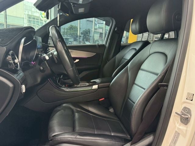 Mercedes-Benz/賓士   第11張相片
