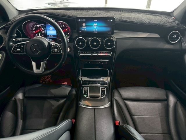 Mercedes-Benz/賓士   第13張相片
