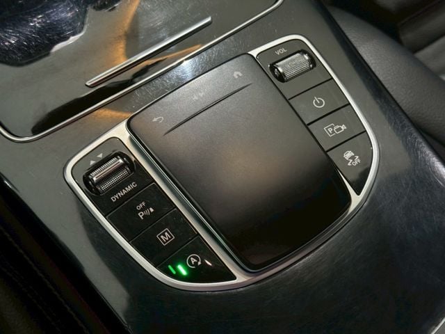 Mercedes-Benz/賓士   第17張相片