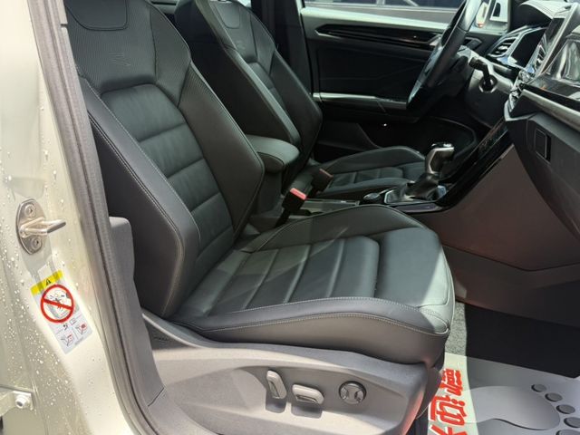 Volkswagen 福斯 T-Roc  第17張相片
