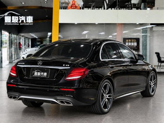 Mercedes-Benz/賓士 E-CLASS  第5張相片